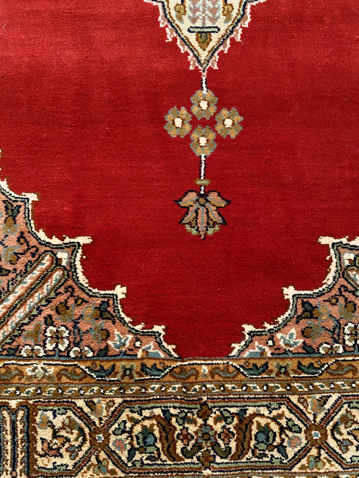 Hand knotted Kashmir Silk Rug