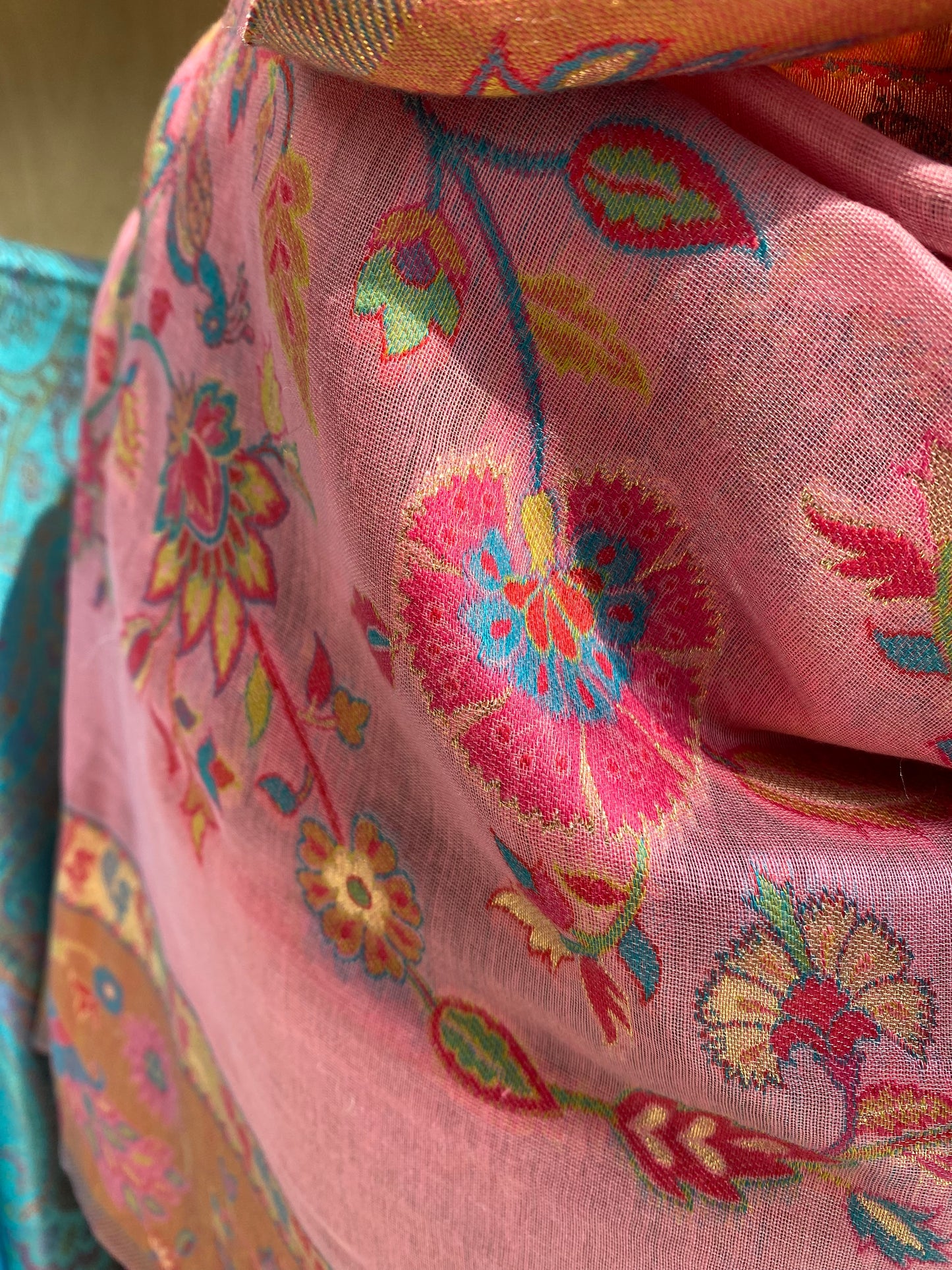 Kani Design Silk Saree Shawl in Pink Flower pattern with Gold thread work