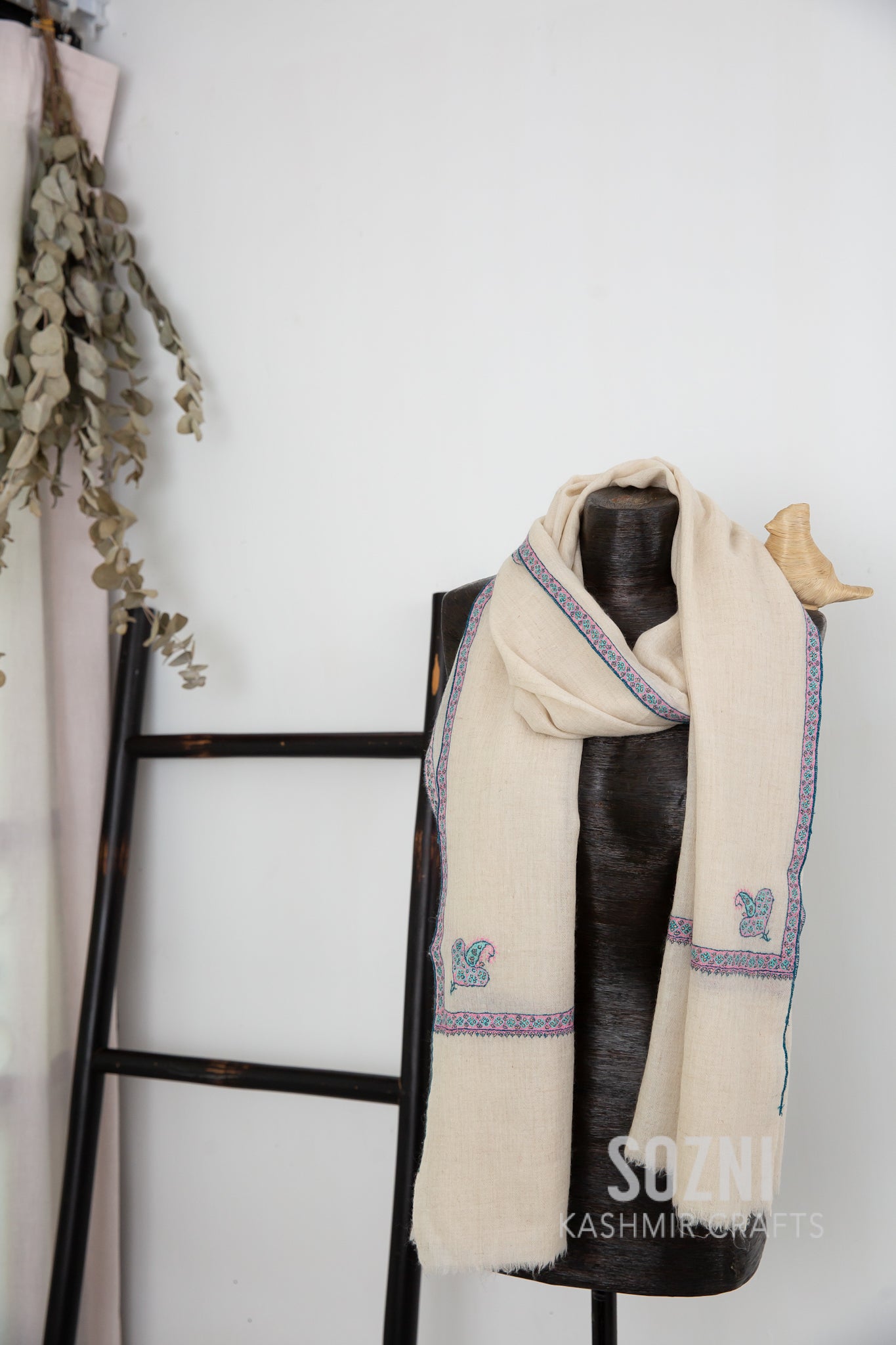 Ivory Border Pashmina Stole