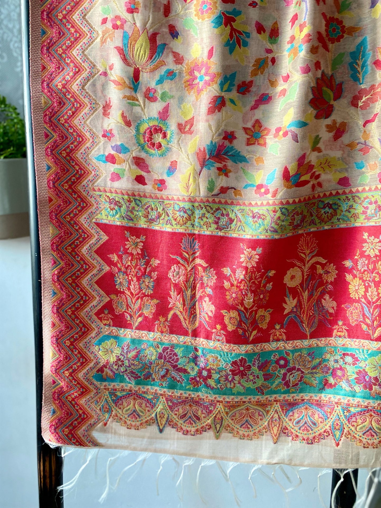 Kani Design Silk Saree Embroidery Creamy Base colour Red and Green Flower Pattern Shawl