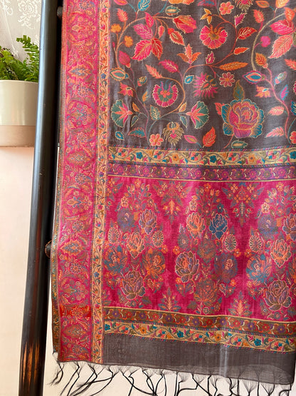 Kani Design Silk Saree Dark Grey with Dark Shocking Pink with Flower Pattern Shawl